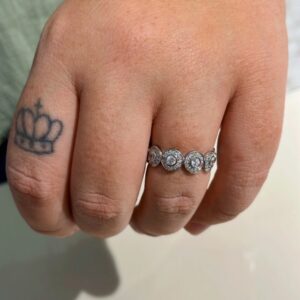 Anillo inspiración swarovski