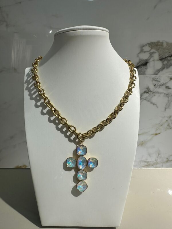 Collar cruz