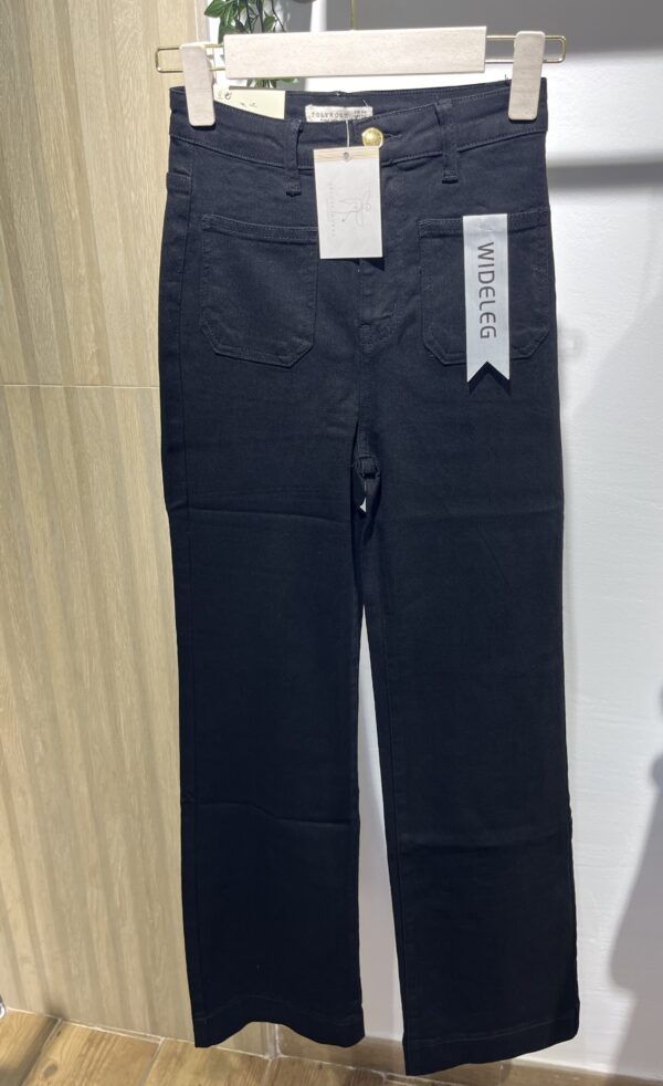 Pantalón negro vaquero