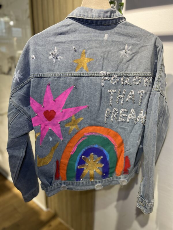 Chaqueta vaquera arcoíris - Imagen 2