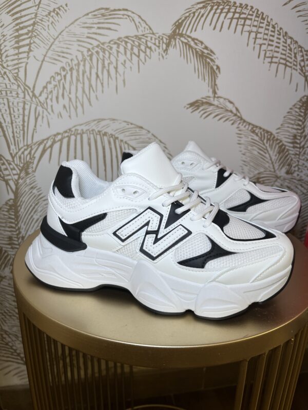 Deportiva NB blanco