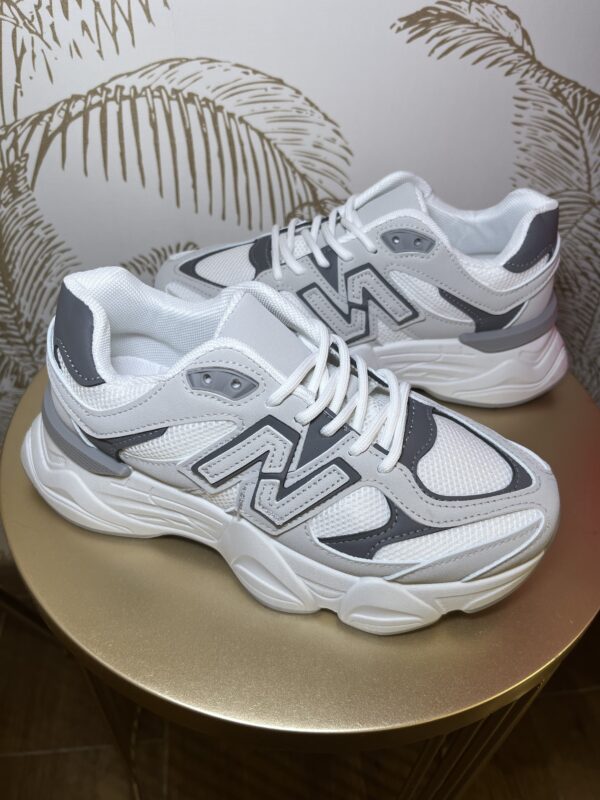 Deportiva NB Gris