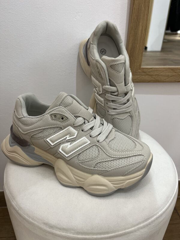 Deportiva NB Taupe 9060