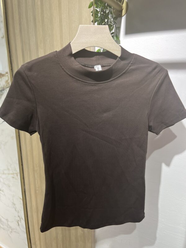 Camiseta zara manga corta - Imagen 4