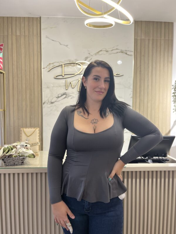 Top Belinda manga larga