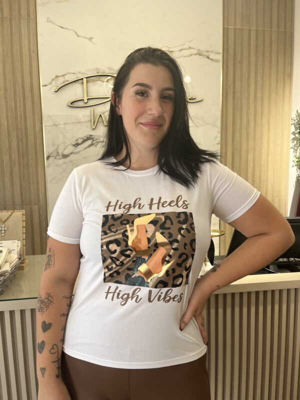 Camiseta tacón