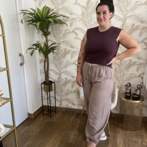 Pantalón tachas