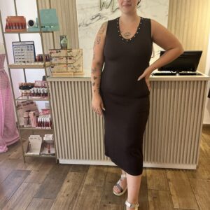 Vestido V tachas